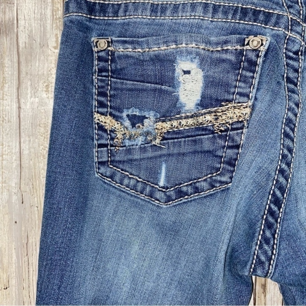 BKE Culture Distressed Pockets Bootcut Jeans - Picture 7 of 8
